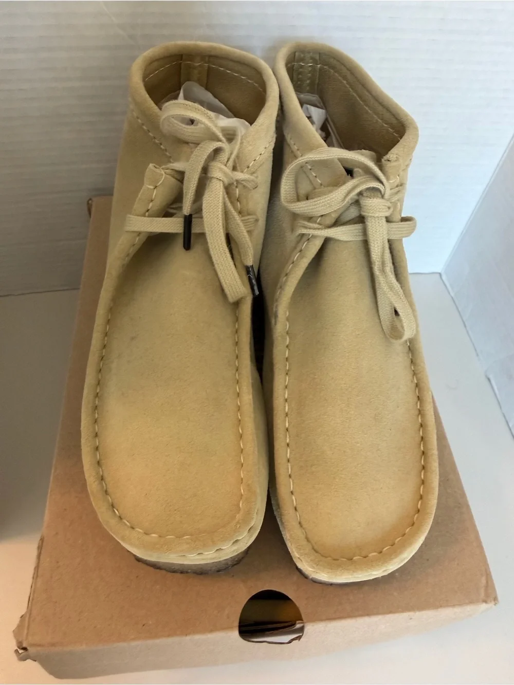 Clarks Men's Wallabee Boot Maple Suede Size 9M